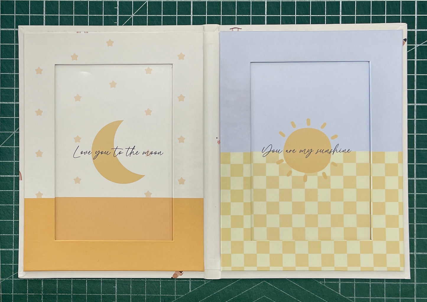 Paper Picture Frame Bridget