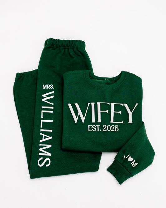 Embossed WIFEY Sweatshirt & Joggers Set - Contrast