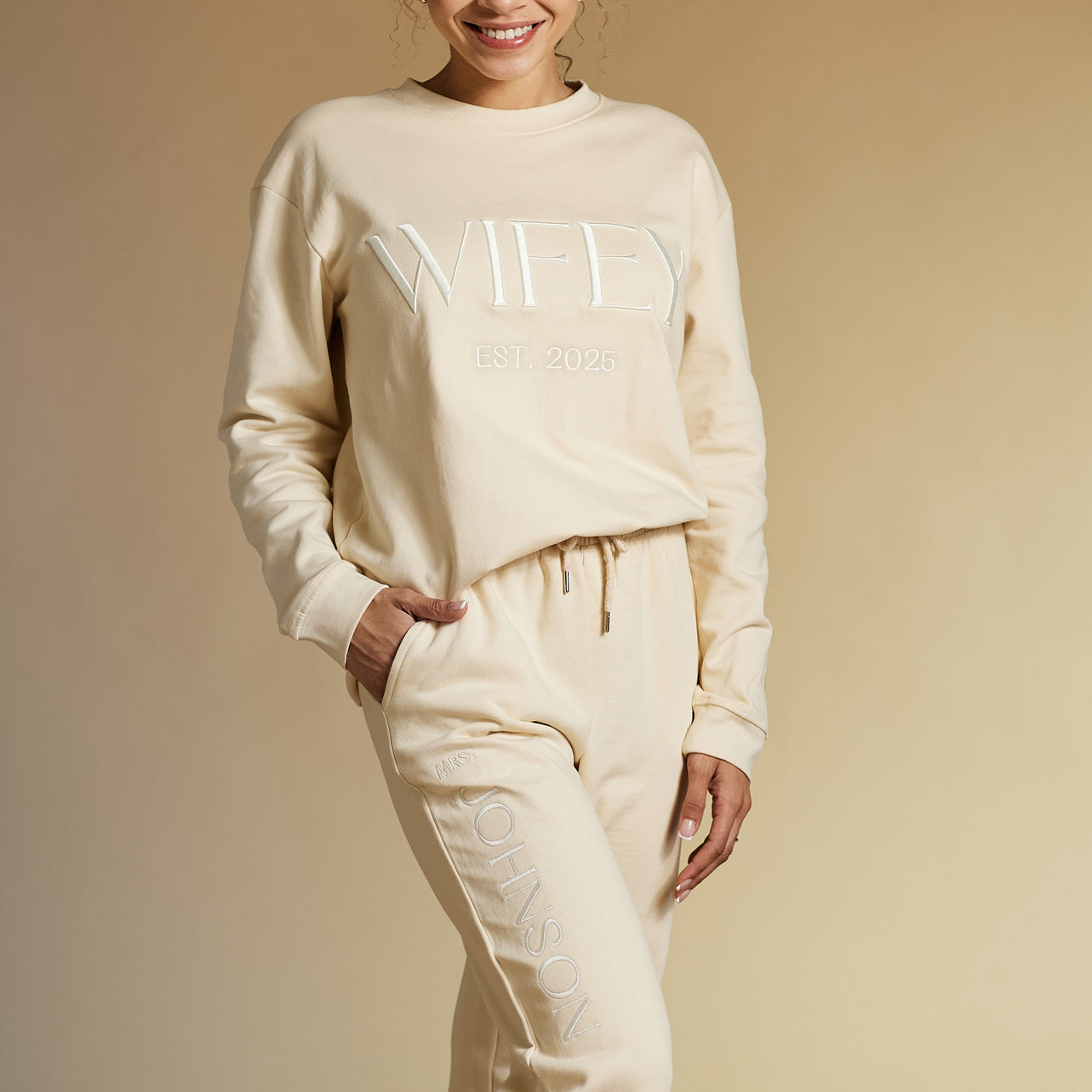 Embroidered WIFEY / HUBBY Sweatshirt & Joggers Set