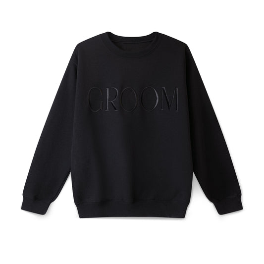 Black "GROOM" sweatshirt made of 100% cotton.