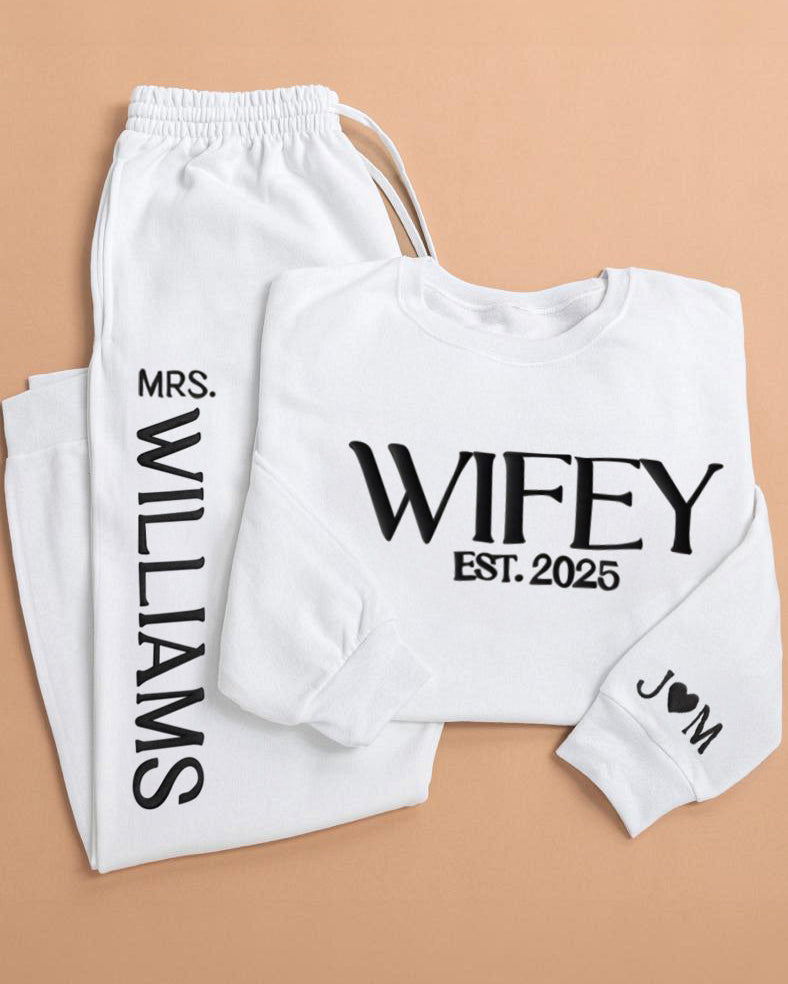 Embossed WIFEY Sweatshirt & Joggers Set - Contrast