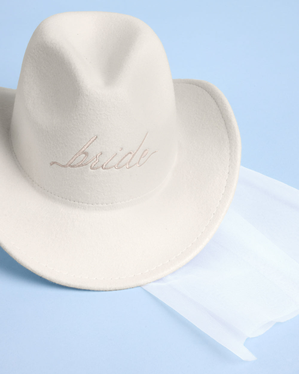 Bride Cowgirl Hat - embroidered felt hat + veil